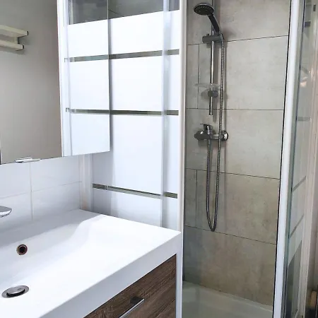 Mazet - A 300m De La / Terrasse / Wifi / La Conciergerie Varoise Appartement